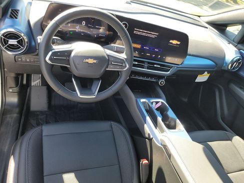 New 2026 Chevrolet Equinox EV LT image 19