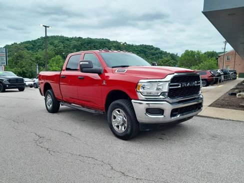 Used 2024 RAM 2500 Tradesman w/ Chrome Appearance Group AWD/4WD image 2
