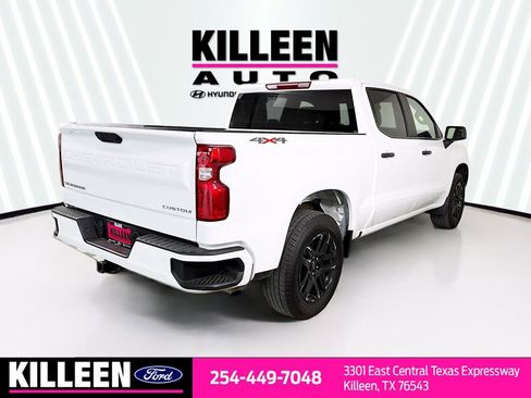 Used 2023 Chevrolet Silverado 1500 Custom image 8