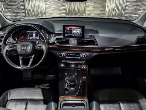 Used 2019 Audi Q5 2.0T Premium w/ Convenience Package image 16