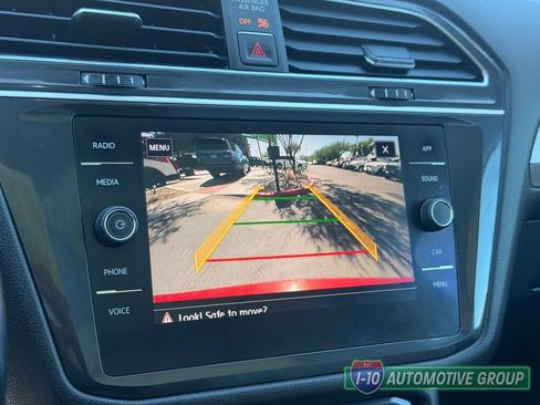 Used 2018 Volkswagen Tiguan SE w/ Panoramic Sunroof Package AWD/4WD image 28