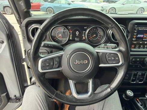 Used 2021 Jeep Wrangler Unlimited Sahara AWD/4WD image 15