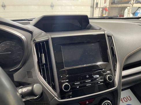 Used 2021 Subaru Crosstrek 2.0i Premium w/ Moonroof Package image 16