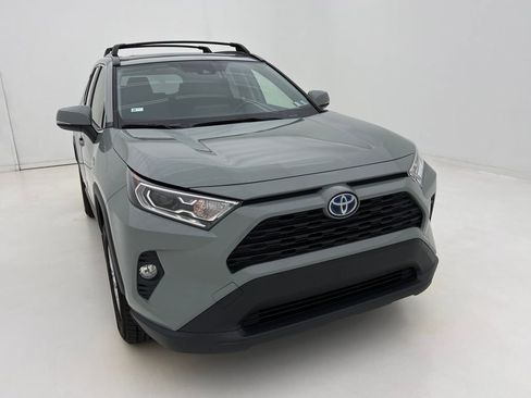 Used 2021 Toyota RAV4 XLE image 7