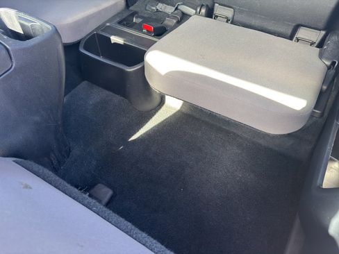 Used 2021 Toyota Tacoma SR image 39