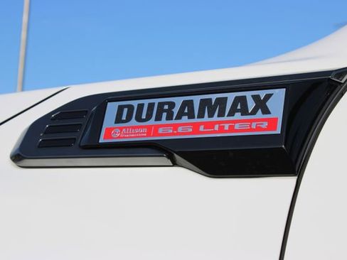 Used 2024 GMC Sierra 2500 AT4 w/ AT4 Premium Plus Package AWD/4WD image 17