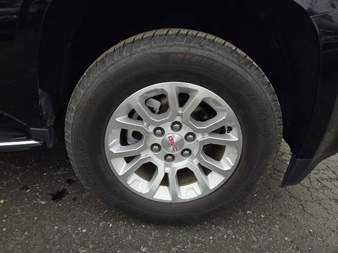 Used 2019 GMC Yukon SLT AWD/4WD image 17
