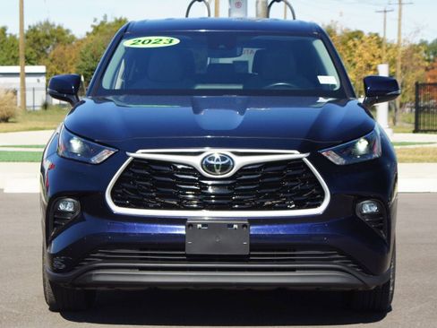 Used 2023 Toyota Highlander LE image 24