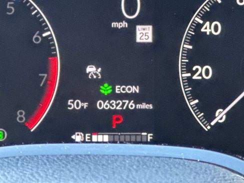 Used 2023 Honda Pilot Touring image 16