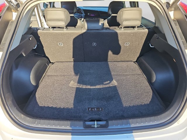 Used 2023 Kia Niro Wind w/ Wind Preserve Package FWD image 12
