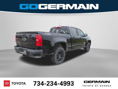 Used 2017 Chevrolet Colorado Z71 w/ Z71 Midnight Edition AWD/4WD image 8