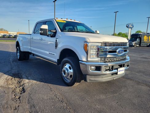 Used 2018 Ford F350 Lariat w/ Lariat Ultimate Package image 5