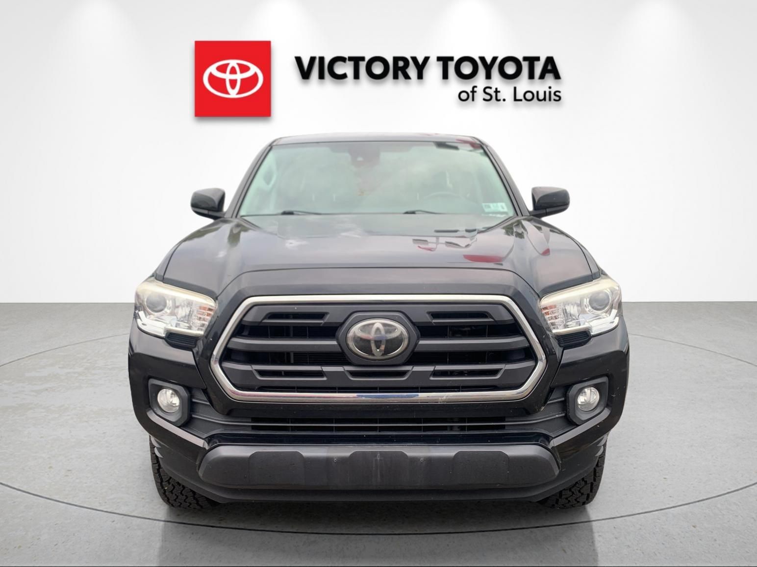 Used 2019 Toyota Tacoma SR5 AWD/4WD image 7