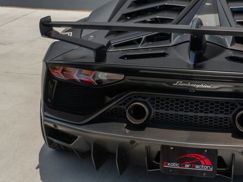 Used 2019 Lamborghini Aventador SVJ AWD/4WD image 49