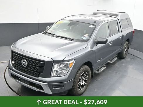 Used 2021 Nissan Titan SV w/ SV Convenience Package image 44