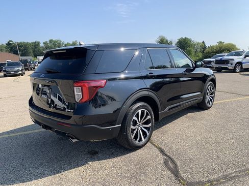 Used 2022 Ford Explorer ST-Line w/ Class IV Trailer Tow Package image 3