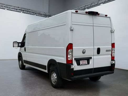 Used 2023 RAM ProMaster 2500 FWD image 3