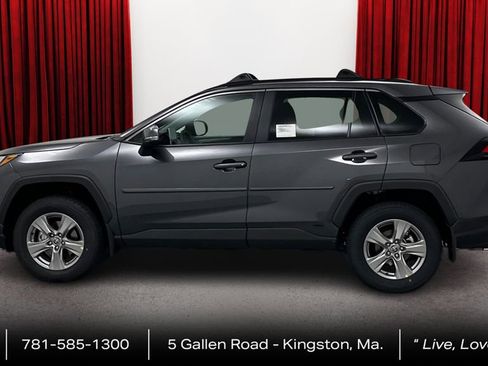 Used 2024 Toyota RAV4 XLE AWD/4WD image 8
