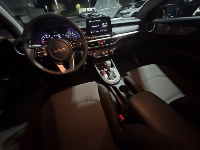 Used 2023 Kia Forte LXS w/ LXS Technology Package FWD image 6