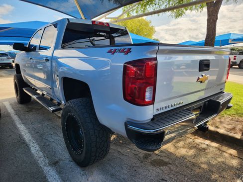 Used 2018 Chevrolet Silverado 1500 LTZ w/ Texas Edition AWD/4WD image 3