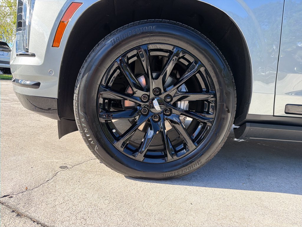 Used 2025 Cadillac Escalade ESV Sport Platinum w/ LPO, Floor Liner Package AWD/4WD image 12