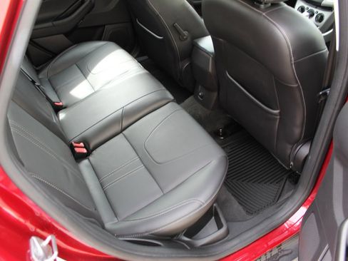 Used 2014 Ford Focus SE w/ Equipment Group 201A image 13