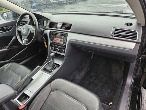 Used 2012 Volkswagen Passat 2.5 SE FWD image 10