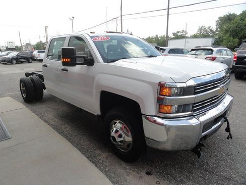 Used 2015 Chevrolet Silverado 3500 W/T w/ WT Convenience Package AWD/4WD image 4