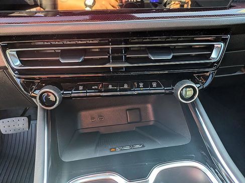 New 2026 Chevrolet Traverse RS image 19