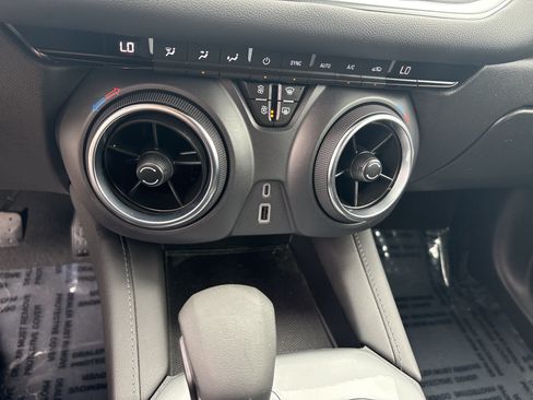 Used 2022 Chevrolet Blazer LT FWD image 23
