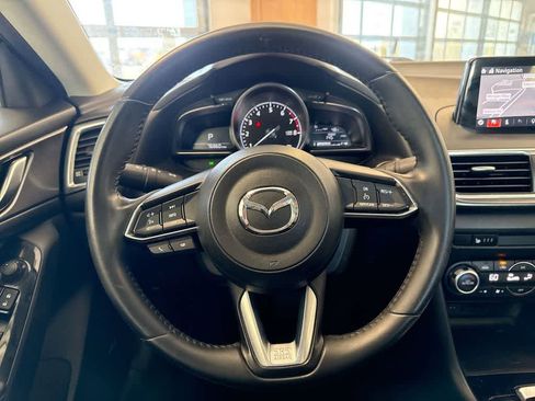 Used 2018 MAZDA MAZDA3 Grand Touring image 25