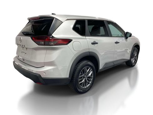 Used 2024 Nissan Rogue S FWD image 4