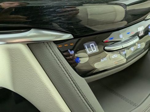 New 2025 Cadillac XT6 Premium Luxury w/ LPO, Floor Liner Package image 9