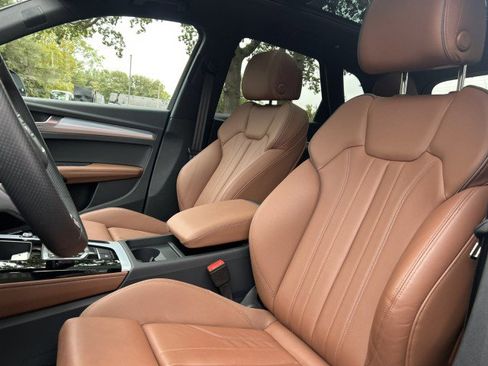Certified 2025 Audi Q5 2.0T Premium Plus image 19