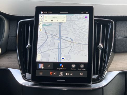 Used 2025 Volvo XC90 B6 Plus image 31