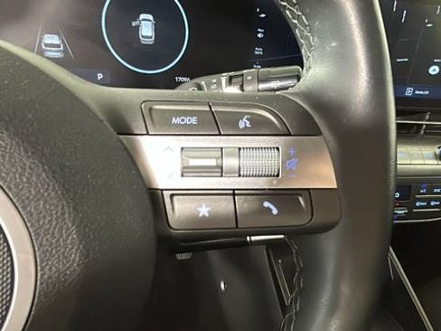 Certified 2025 Hyundai Kona SEL AWD/4WD image 16