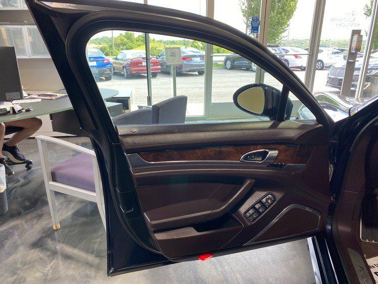 Used 2014 Porsche Panamera S RWD image 11