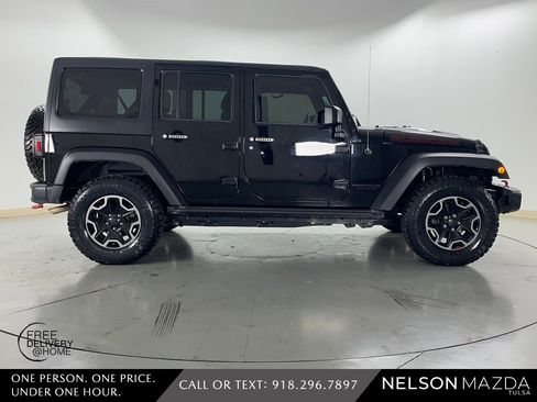 Used 2017 Jeep Wrangler Unlimited Rubicon image 5