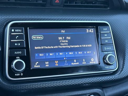 Used 2021 Nissan Kicks S FWD image 18
