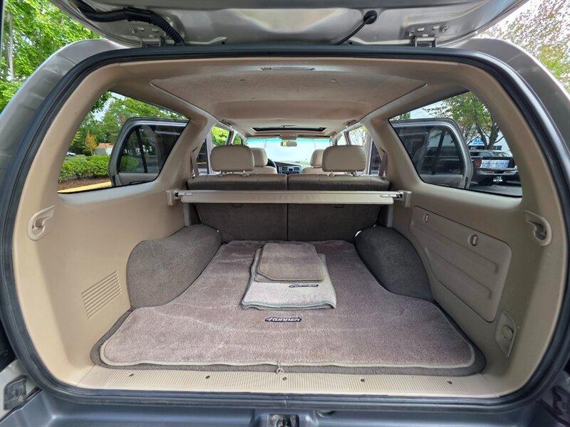 Used 2002 Toyota 4Runner SR5 AWD/4WD image 32