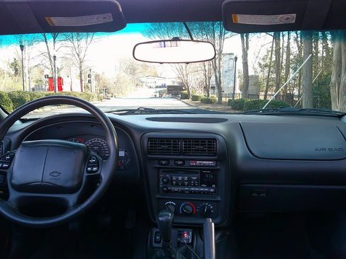 Used 2002 Chevrolet Camaro Z28 w/ SS Performance/Appearance Pkg image 25