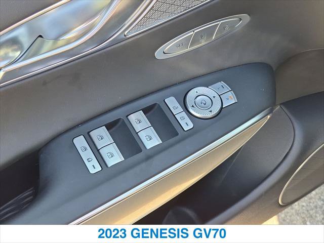 Used 2023 Genesis GV70 2.5T w/ Select Package AWD/4WD image 13