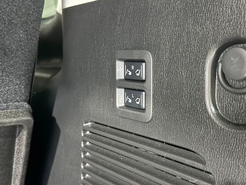 Used 2023 INFINITI QX80 Premium Select w/ All-Season Package image 44