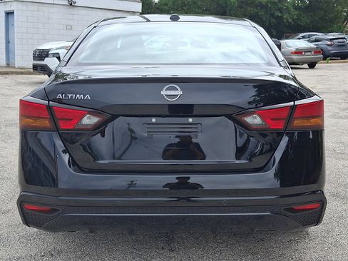 Certified 2025 Nissan Altima 2.5 S FWD image 5