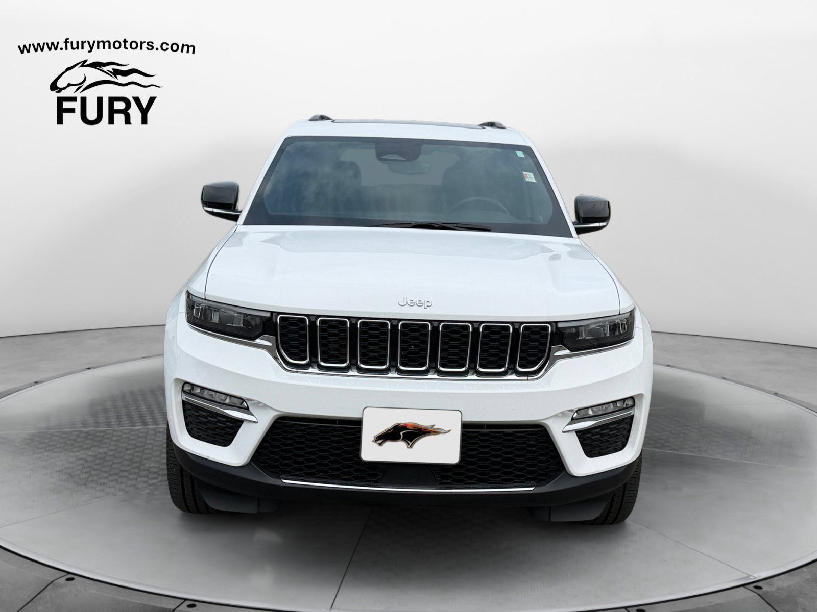 Used 2024 Jeep Grand Cherokee Limited AWD/4WD image 9