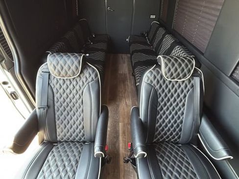 Used 2021 Mercedes-Benz Sprinter 2500 image 38