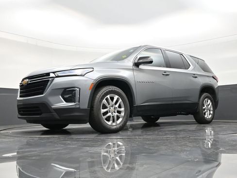 Used 2023 Chevrolet Traverse LS FWD image 20
