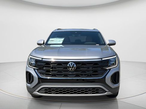 New 2026 Volkswagen Atlas Cross Sport SE FWD image 2