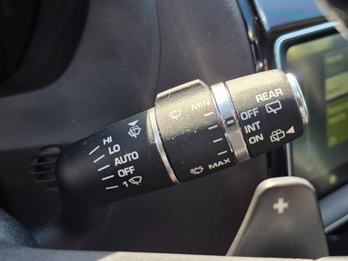 Used 2019 Jaguar F-PACE Portfolio image 39