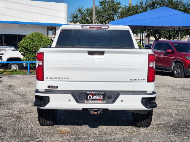 Certified 2022 Chevrolet Silverado 1500 Custom RWD image 6